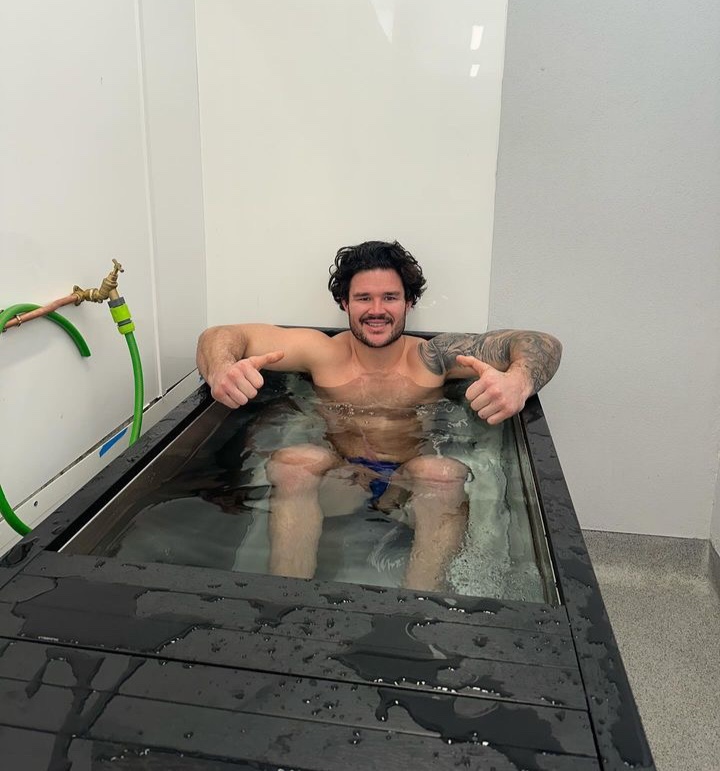 The @leedsrhinos players are already making the most out of the Chill Tubs and we re loving it             Thanks to @jamestbentley and @ahandley16 for sharing these with us  We can t wait to see more of you using them        Are you ready to embrace the cold? Head over to our website to get yours today - LINK IN BIO          #chilltub #chilltubs #icebath #icebaths #coldplunge #coldwater #coldwatertherapy #coldwaterimmersion