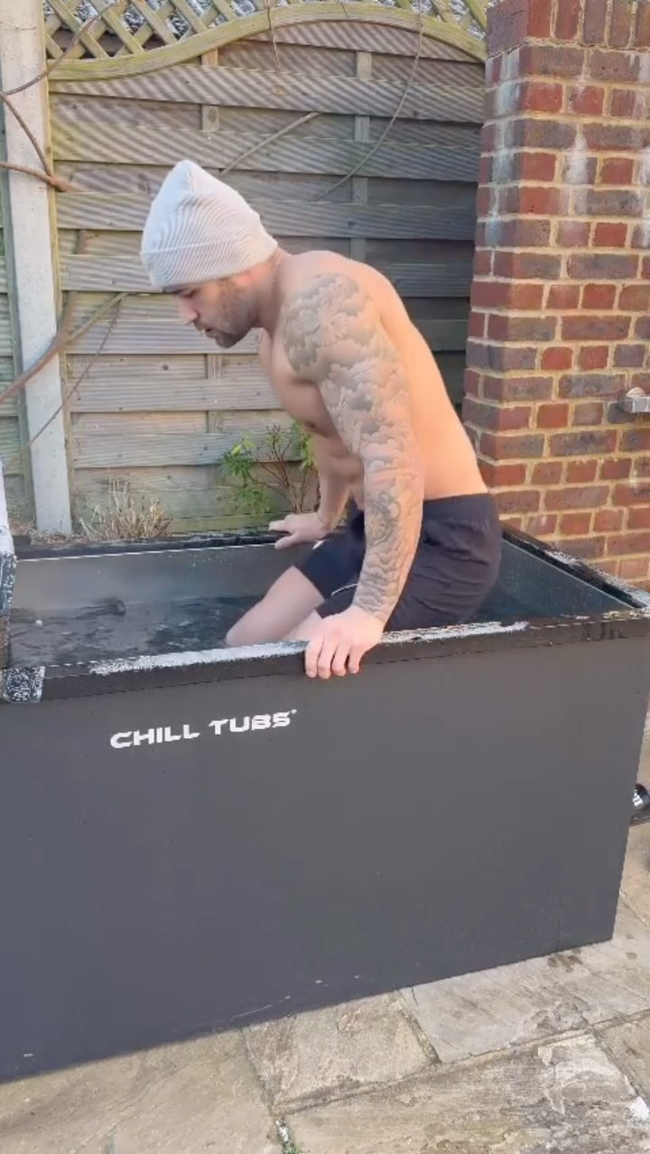 Breaking through barriers to achieve everyday goals        Unlock your potential. Break through mental barriers. Feel invigorated.   Start your cold water therapy journey with Chill Tubs today    Head over to our website to start embracing the cold - LINK IN BIO            DISCLAIMER - The Chill Tub has an anti-freeze function when running  to prevent any frost or ice. Kieran turned the Chill Tub off and also left the cover off  to allow the water to naturally freeze. Please note the Chill Tub will not freeze when running.   #chilltub #icebath #icebaths #coldplunge #coldbath #coldwater #coldwatertherapy #coldwaterimmersion #breakthroughbarriers #achieveyourgoals